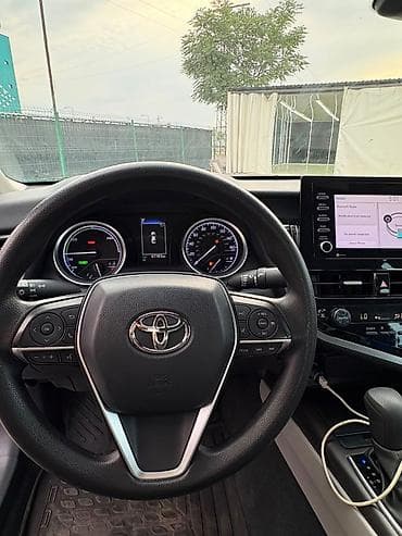 byd e5: Toyota Camry: 2022 г., 2.5 л, Вариатор, Гибрид, Седан — 6