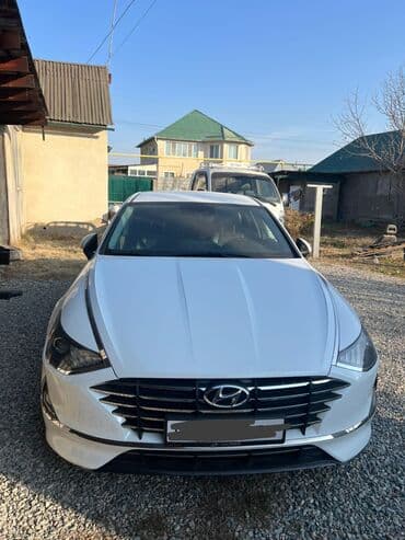 капот на аккорд: Hyundai Sonata: 2019 г., Автомат, Бензиновая, Седан — 1