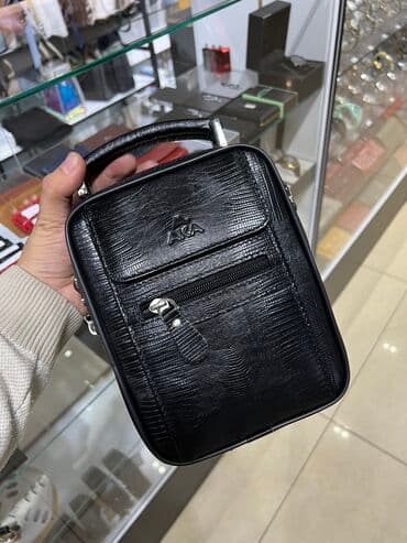 Барсетка с ручкой из натуральной кожи Производство Турция Материал