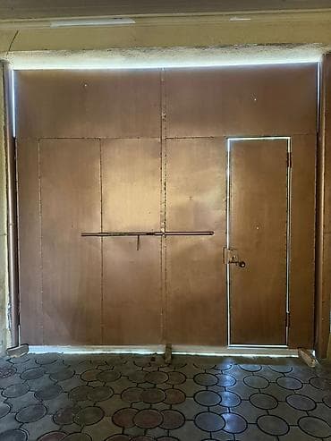 уголник железа: Металлические распашные ворота с калиткой - Материал: сталь — 3