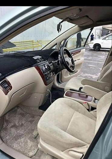 transporter multivan: Toyota Ipsum: 2002 г., 2 л, Автомат, Бензин, Минивэн — 6