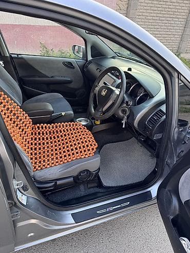 Honda Fit: 2005 г., 1.5 л, Вариатор, Бензин, Хетчбек — 6