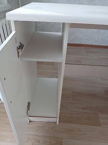 Бычуучу столдор: Компьютердик үстөлү, Колдонулган, Текчелери бар lalafo.kg да — 6 Бычуучу столдор: Компьютердик үстөлү, Колдонулган, Текчелери бар — 6