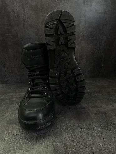 Ботинки: Срденый мужские ботинки Bizon (BIZON) — универсальная модель для — 1