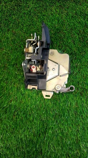 e39: Моторчик Замок двери задней левой L Номер производителя — 5