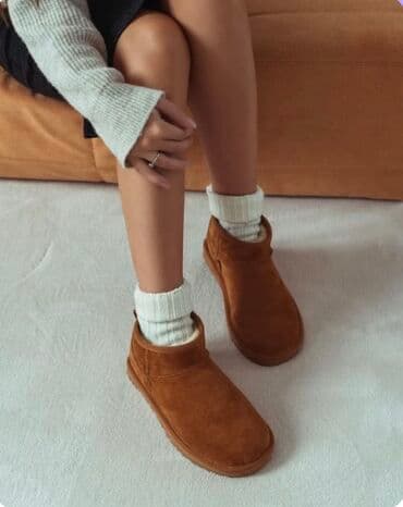 зимние сапоги: Новые угги Турция супер комфортные 38 размер Не подошел размер — 1