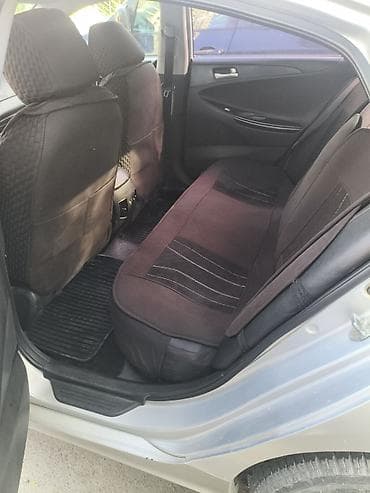 nisan maxima: Седан серебристого цвета. Характеристики и оснащение по фото: - — 4