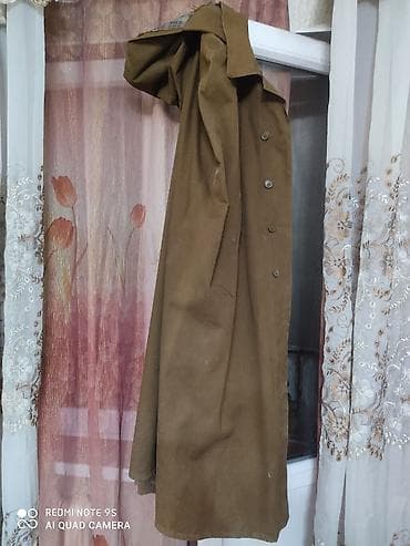 Плащ-накидка (пальто) защитного хаки цвета. - Классический прямой at lalafo.kg Плащ-накидка (пальто) защитного хаки цвета. - Классический прямой