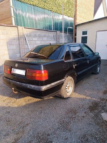 обмен с вашей доплатой: Volkswagen Passat: 1994 г., 1.8 л, Механика, Бензиновая, Седан — 4