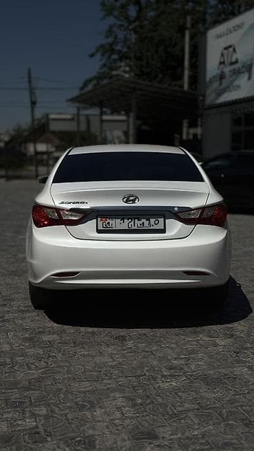 торсион багажника: Hyundai Sonata: 2010 г., 2 л, Автомат, Бензин, Седан — 4