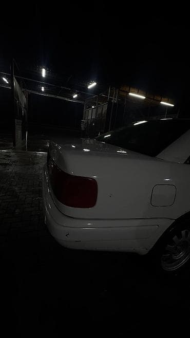 124 рул: Audi 100: 1993 г., 2.3 л, Механика, Седан — 5