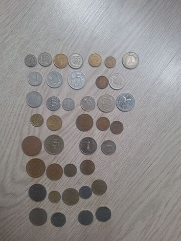 Продаю 40 монет за 800с