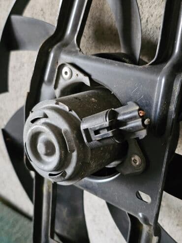 купить вентилятор охлаждения радиатора: Вентилятор Renault 2005 г., Б/у, Оригинал, Германия — 8