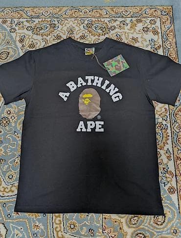 Футболки: Продается абсолютно новая футболка Bape, ни разу не носилось, все — 1