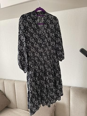 Кофты, свитеры: Распродаю свои вещи. Все в отличном состоянии. Размеры С-М. Цены — 5