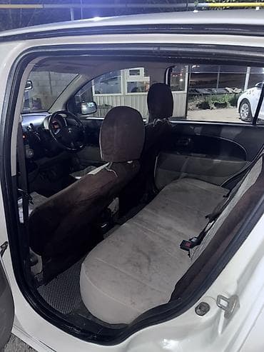 кара погрушик: Toyota Passo: 2004 г., Хэтчбэк — 5