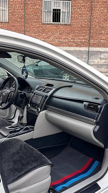 бублик машина: Toyota Camry: 2012 г., 2.5 л, Автомат, Бензин, Седан — 8
