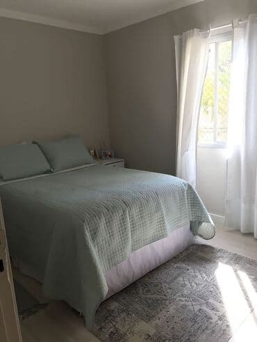 Гараждар: 1 бөлмө, Унаа токтотуучу жай — 1