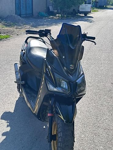 мото эндро: Скутер KINYE, спортивный дизайн Характеристики и оснащение: - Кузов — 6