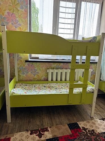 Продаются 2х ярусные кровати 140 см/70 см с матрасами, шкафы 5ти