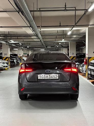 Унаа: Toyota Prius: 2019 г., 1.8 л, Гибрид, Хетчбек — 7
