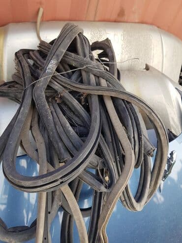 изготовление порогов на авто: Toyota Grand Hiace, дверные уплотнительные резинки, Тойота Гранд Хайс — 1