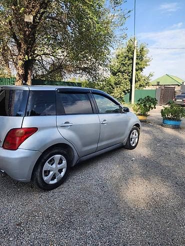 Продажа авто: Toyota Ist: 2003 г., 1.3 л, Автомат — 5