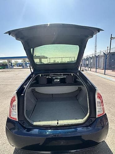 Унаа сатуу: Toyota Prius: 2015 г., 1.8 л, Вариатор, Гибрид, Лифтбек — 8