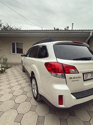 универса: Subaru Outback: 2011 г., 2.5 л, Автомат, Бензин, Универсал — 7