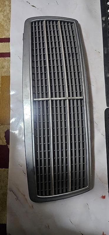 Решетка радиатора Mercedes-Benz 2000 г., Б/у, Оригинал
