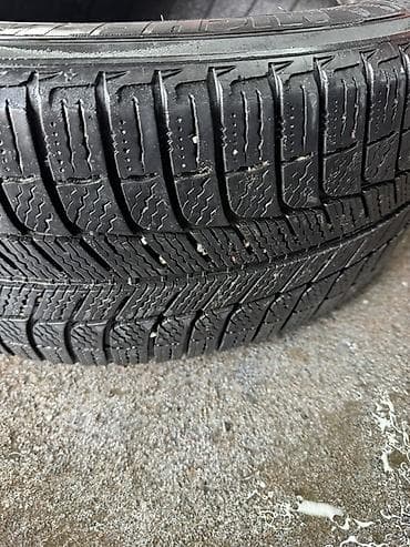 зимние шина: Шины 225 / 55 / R 17, Зима, Легковые, Michelin — 1