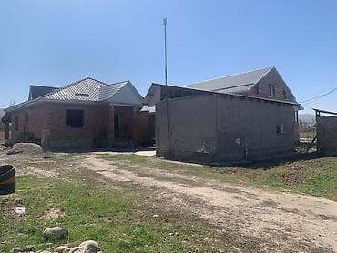 Продаю добротный дом ПСО, 120м2. Есть жилая, утепленная времянка 70м2 at lalafo.kg Продаю добротный дом ПСО, 120м2. Есть жилая, утепленная времянка 70м2