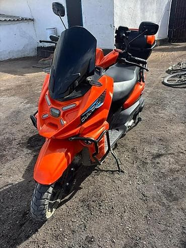 мото ролик: Макси-скутер 150 куб. см, Бензин — 2