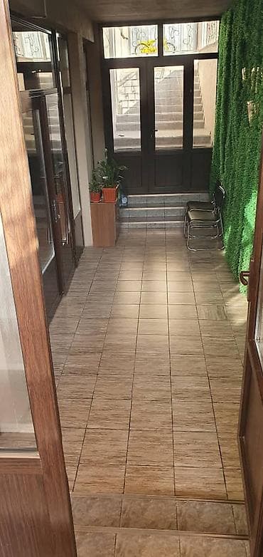 балыкчы отель: 🏢 **Продаётся коммерческое помещение, г. Ош** 📐 1200м² 🏬 Цокольный — 5