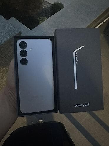 сотовые телефоны самсунг: Samsung Galaxy S25, Б/у, 256 ГБ, цвет - Серебристый, 2 SIM — 1