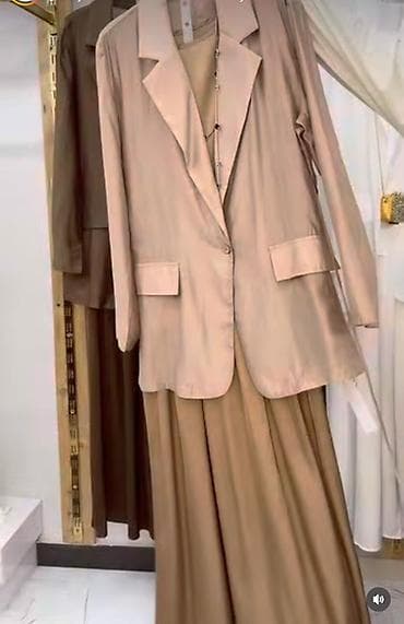 женские зимние шапочки: Костюм с юбкой, Макси, Пиджак, Стандарт — 1