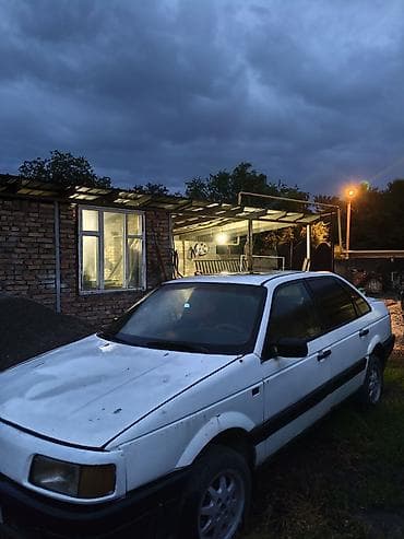 nardo grey: Volkswagen Passat: 1988 г., 1.8 л, Бензин — 1