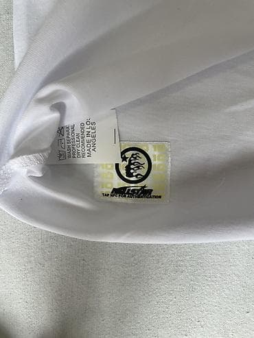 кийилген кийимдер: Футболка Hellstar, белая - Бренд: Hellstar - Дизайн: спереди крупный — 6