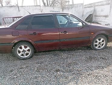 задние плафоны w210: Volkswagen Passat: 1994 г., Ручные, Бензин, Седан — 4