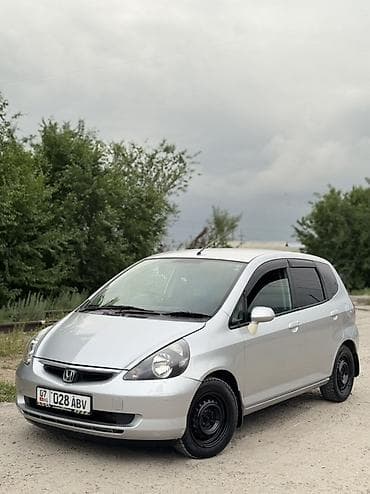 Honda Fit: 2001 г., 1.3 л, Автомат, Бензин, Хэтчбэк