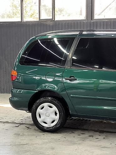 дн 8 салон: Volkswagen Sharan: 1996 г., 1.8 л, Механика, Бензин, Минивэн — 6