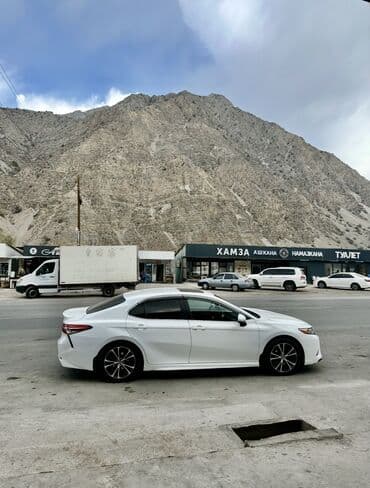купить фораннер в бишкеке: Toyota Camry: 2018 г., 2.5 л, Автомат, Бензиновая, Седан — 5