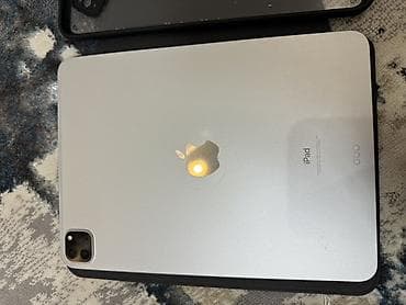 сколько стоит айпад 2018: Планшет, Apple, память 128 ГБ, 10" - 11", Wi-Fi, Классический цвет - Серебристый — 2