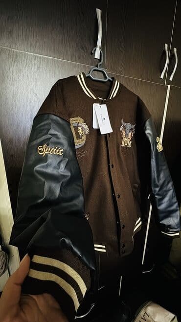 Футболки: Варсити-куртка с крупной вышивкой - Цвет: темно-коричневый корпус — 8