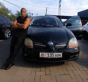 Nissan Almera Tino: 2002 г., 1.8 л, Механика, Бензин, Хэтчбэк