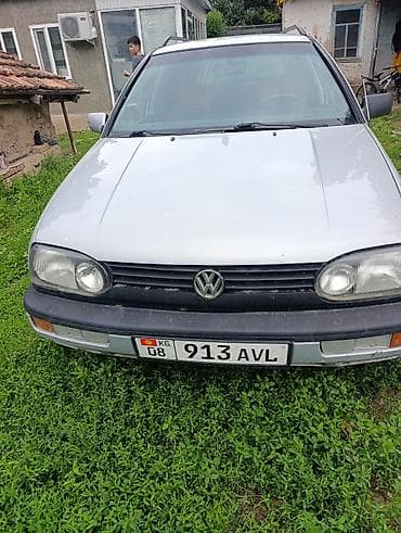 Унаа: Volkswagen Golf: 1993 г., 1.8 л, Кол менен иштөөчү, Бензин, Универсал — 1