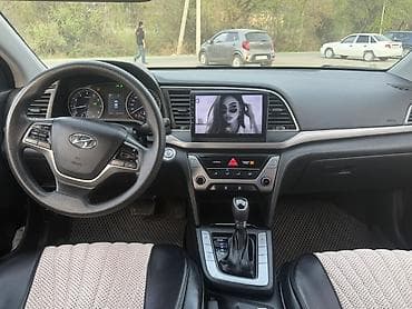 etari 700 max: Hyundai Elantra: 2018 г., 1.6 л, Автомат, Бензин, Седан — 9