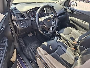 шевроле малибу 2020: Chevrolet Spark: 2016 г., 1 л, Вариатор, Бензин, Хэтчбэк — 9