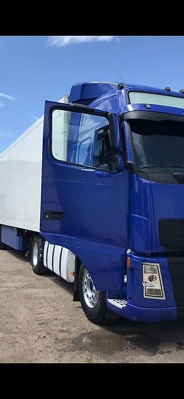 volvo robot: Тягач, Volvo, Изотермический — 4