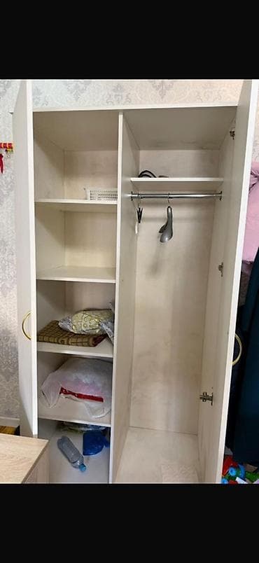 в7 16: Спальный гарнитур: двуспальная кровать + тумба с ящиками + платяной — 4
